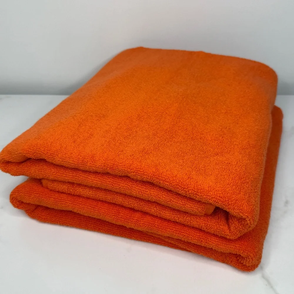 Lacoste orange bath